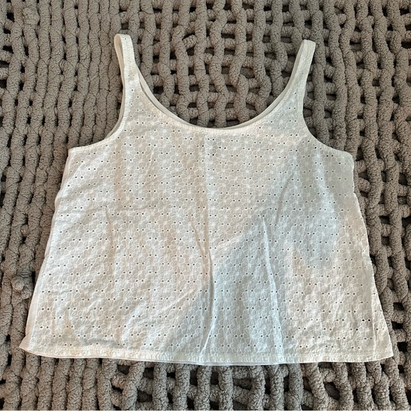 aerie Tops - beachy white tank